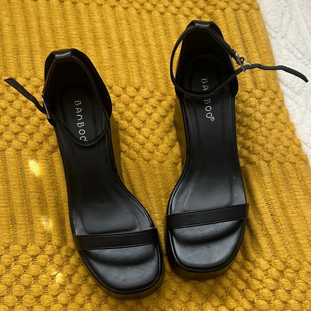BAMBOO Black Platform Sandals - Picture 2 of 2